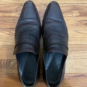 Hugo Boss slip on shoes for all types of occasions! All leather brown size 9.5